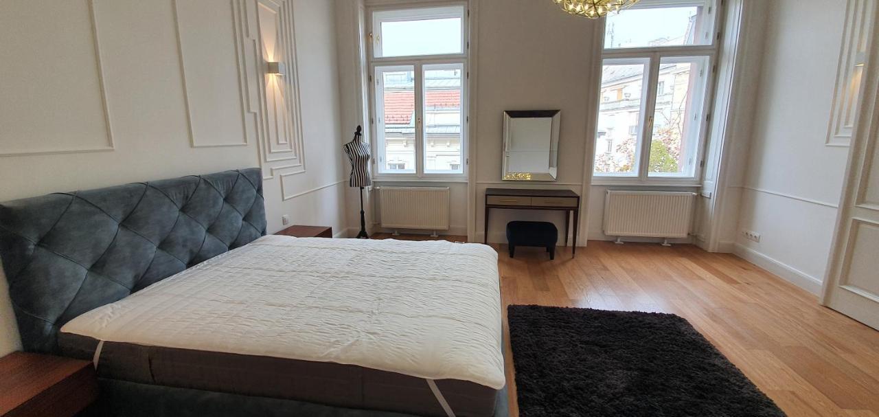 Walking Street Luxurious Huge Apartment Budapest Extérieur photo