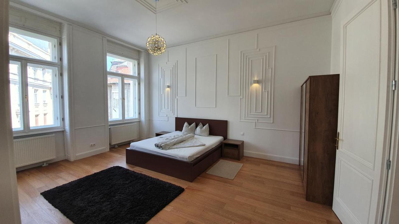 Walking Street Luxurious Huge Apartment Budapest Extérieur photo