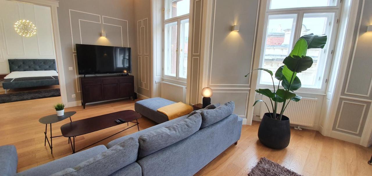Walking Street Luxurious Huge Apartment Budapest Extérieur photo