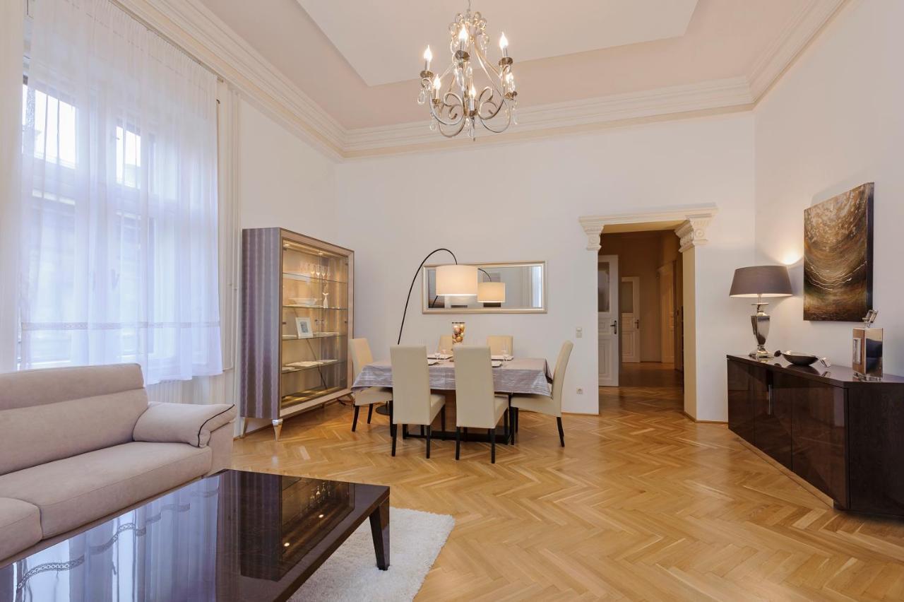 Walking Street Luxurious Huge Apartment Budapest Extérieur photo